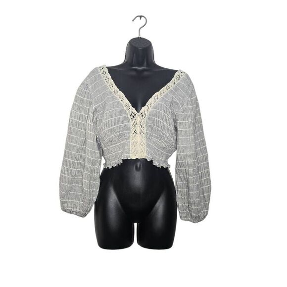 Cotton Candy LA Women’s Boho Cropped Top Size Medium Long Sleeve Lace Trim - Picture 1 of 7